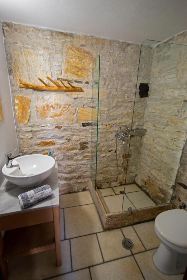 Platsa'S House Apartment Aperathos Ngoại thất bức ảnh